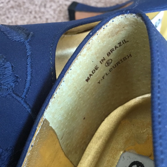 💙Enzo Angiolini Embroidered Pumps - Picture 7 of 8